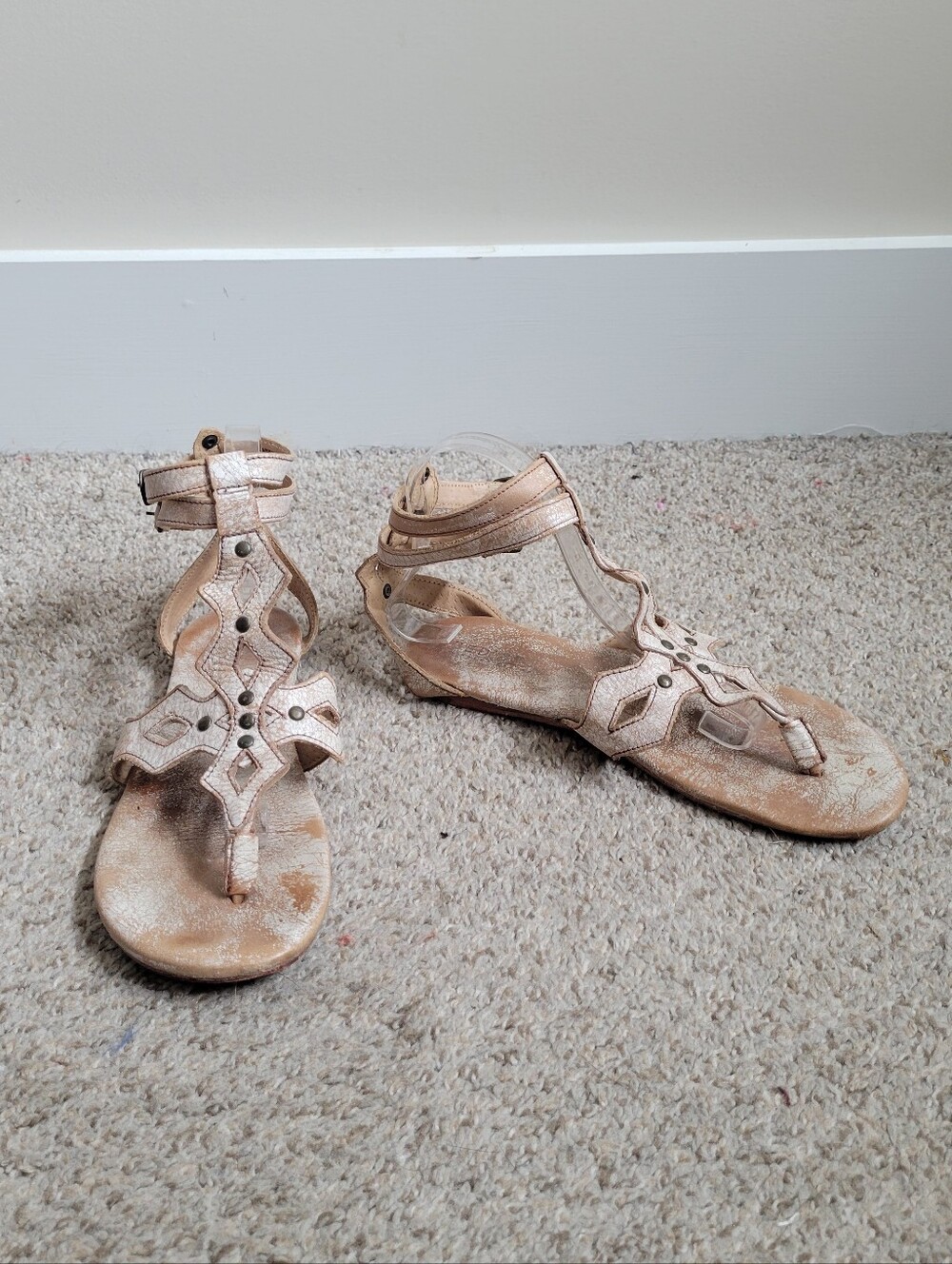Bed Stu Distressed White Studded Gladiator Sandals EUC